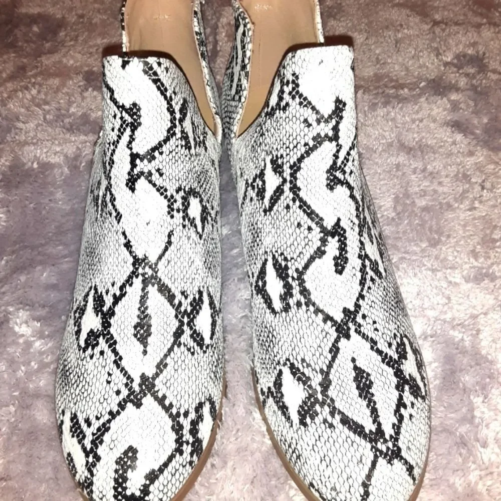 WOMEN'S cut-out ankle boots sz, 8,and 10